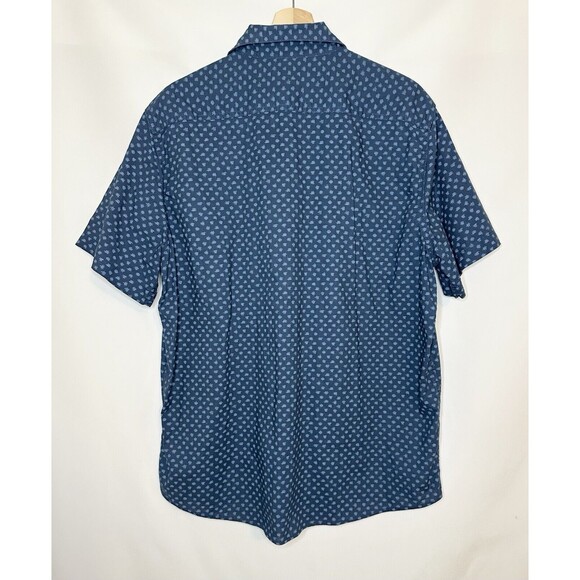 Woolrich Blue Geometric Short‎ Sleeve Button Up Pockets Shirt Men's SIZE LARGE - Picture 2 of 8